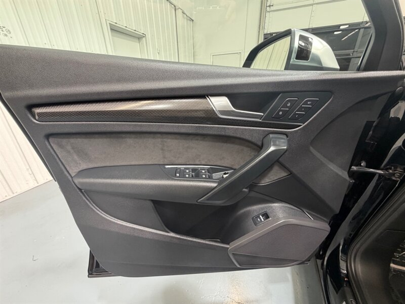 2018 Audi SQ5 3.0T quattro Premium Plus AWD S-SPORT PANO ROOF / Leather w. Heated & Cooled Seats / Backup Camera - Photo 32 - Gladstone, OR 97027