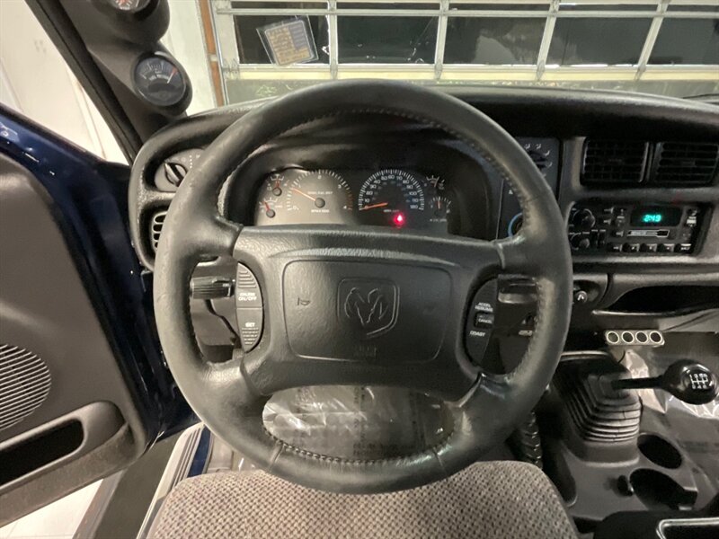 2001 Dodge Ram 2500 SLT Laramie 4X4 / 5.9L DIESEL / 6-SPEED MANUAL  / 1-OWNER LOCAL OREGON TRUCK / RUST FREE / LONG BED / 144,000 MILES - Photo 41 - Gladstone, OR 97027