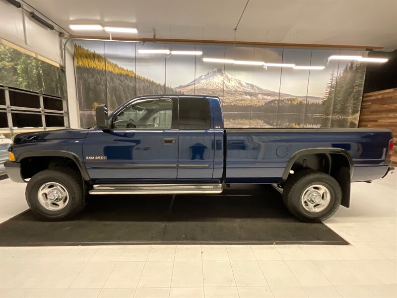 2001 Dodge Ram 2500 SLT Laramie 4X4 / 5.9L DIESEL / 6-SPEED MANUAL  / 1-OWNER LOCAL OREGON TRUCK / RUST FREE / LONG BED / 144,000 MILES - Photo 3 - Gladstone, OR 97027