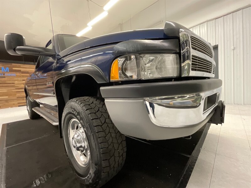 2001 Dodge Ram 2500 SLT Laramie 4X4 / 5.9L DIESEL / 6-SPEED MANUAL  / 1-OWNER LOCAL OREGON TRUCK / RUST FREE / LONG BED / 144,000 MILES - Photo 10 - Gladstone, OR 97027