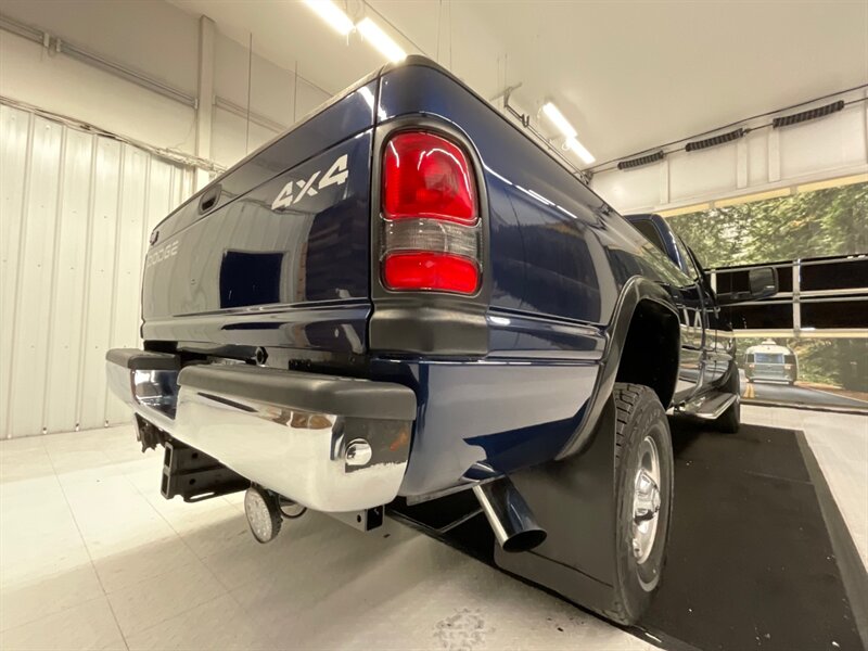 2001 Dodge Ram 2500 SLT Laramie 4X4 / 5.9L DIESEL / 6-SPEED MANUAL  / 1-OWNER LOCAL OREGON TRUCK / RUST FREE / LONG BED / 144,000 MILES - Photo 11 - Gladstone, OR 97027