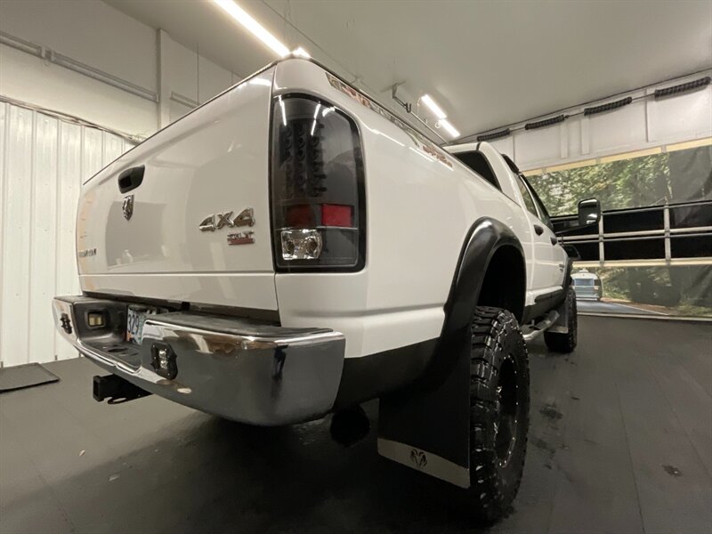 2005 Dodge Ram 3500 BIG HORN 4X4 / 5.9L DIESEL / 6-SPEED / LIFTED  1-OWNER LOCAL OREGON / RUST FREE / LIFTED w/ 35 " TOYO TIRES & FUEL WHEELS / SHARP & CLEAN / 111,000 MILES - Photo 12 - Gladstone, OR 97027