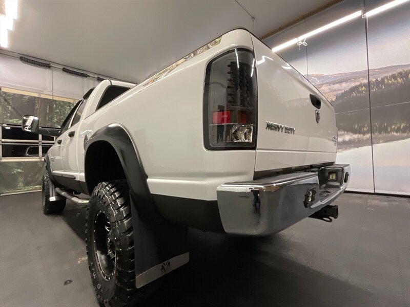 2005 Dodge Ram 3500 BIG HORN 4X4 / 5.9L DIESEL / 6-SPEED / LIFTED  1-OWNER LOCAL OREGON / RUST FREE / LIFTED w/ 35 " TOYO TIRES & FUEL WHEELS / SHARP & CLEAN / 111,000 MILES - Photo 11 - Gladstone, OR 97027