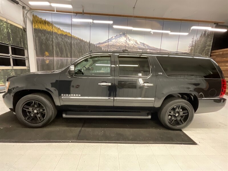 2011 Chevrolet Suburban LTZ 1500 4X4 / DVD / Navi / Camera / Leather  / LOCAL TRUCK / RUST FREE / 3RD ROW SEAT - Photo 3 - Gladstone, OR 97027