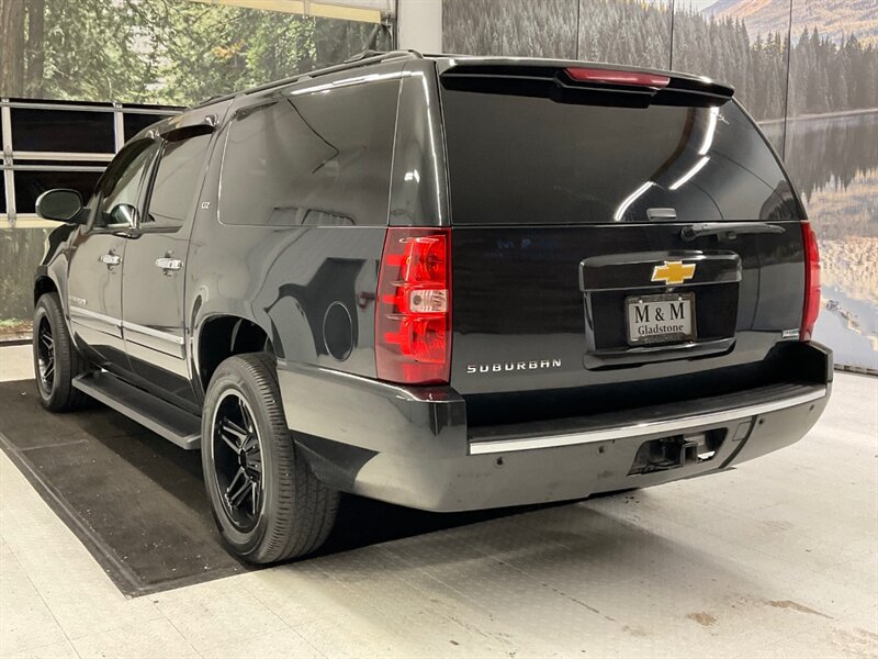 2011 Chevrolet Suburban LTZ 1500 4X4 / DVD / Navi / Camera / Leather  / LOCAL TRUCK / RUST FREE / 3RD ROW SEAT - Photo 7 - Gladstone, OR 97027