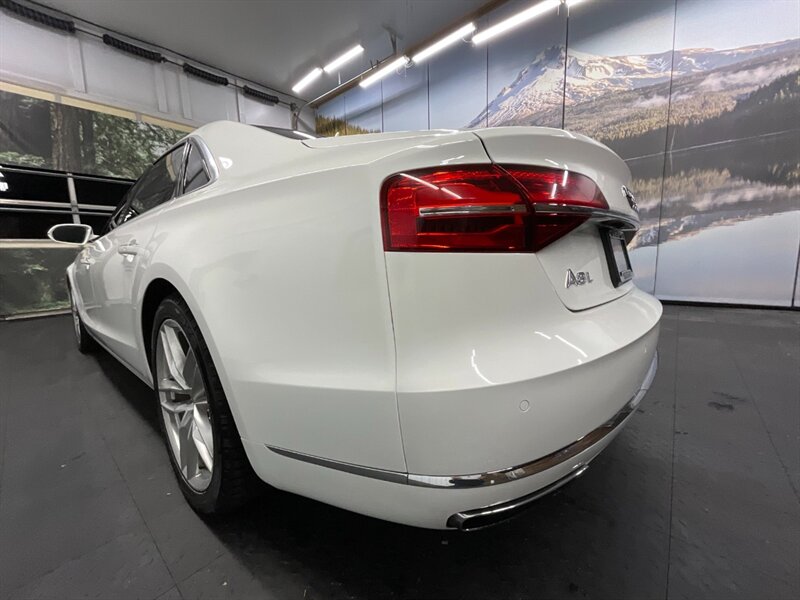 2015 Audi A8 L 4.0T quattro AWD / 4.0L V8 Turbo / LOADED  Heated & Cooled Leather / Sunroof / BEAUTIFUL CONDITION !! - Photo 10 - Gladstone, OR 97027