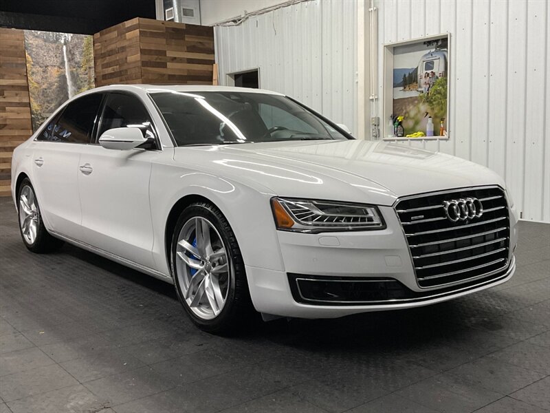 2015 Audi A8 L 4.0T quattro AWD / 4.0L V8 Turbo / LOADED  Heated & Cooled Leather / Sunroof / BEAUTIFUL CONDITION !! - Photo 2 - Gladstone, OR 97027