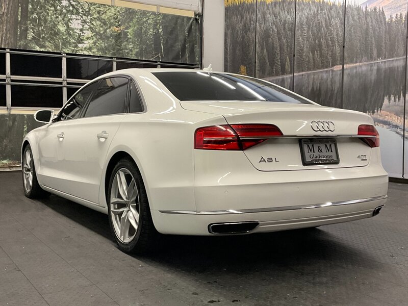 2015 Audi A8 L 4.0T quattro AWD / 4.0L V8 Turbo / LOADED  Heated & Cooled Leather / Sunroof / BEAUTIFUL CONDITION !! - Photo 8 - Gladstone, OR 97027