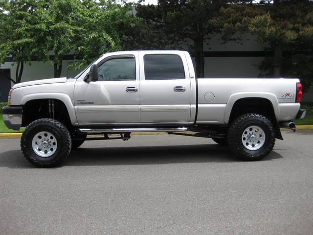 2005 Chevrolet Silverado 2500 LT   - Photo 3 - Portland, OR 97217