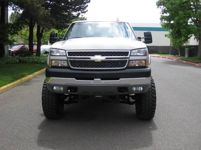 2005 Chevrolet Silverado 2500 LT   - Photo 2 - Portland, OR 97217