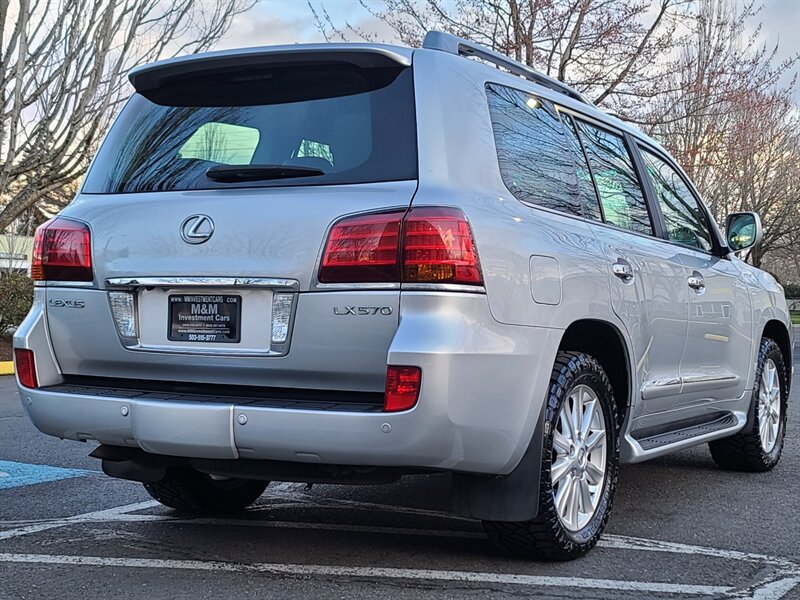 2008 Lexus LX 570 4WD / Luxury / 8-passenger / Fully Loaded  / Crawl Control / Hydraulic Suspension / Dealer Service Records / Top Shape - Photo 8 - Portland, OR 97217