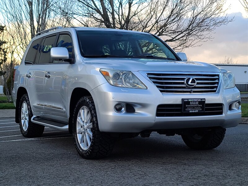 2008 Lexus LX 570 4WD / Luxury / 8-passenger / Fully Loaded  / Crawl Control / Hydraulic Suspension / Dealer Service Records / Top Shape - Photo 75 - Portland, OR 97217