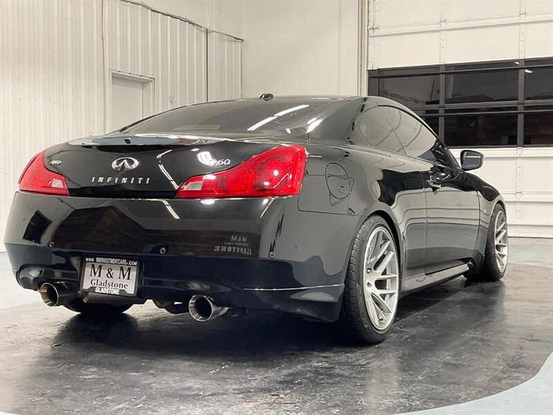 2015 INFINITI Q60 Coupe AWD / 3.7L V6 / Premium Pkg / 48K MILES  / Leather Navigation - Photo 9 - Gladstone, OR 97027