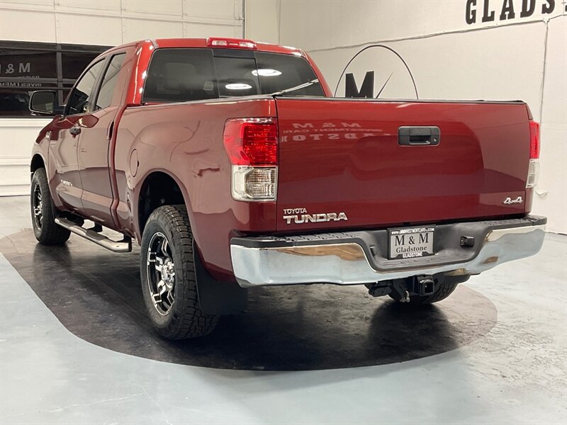 2010 Toyota Tundra Grade Double Cab 4X4 / 5.7L V8 / 1-OWNER LOCAL  / ZERO RUST - Photo 7 - Gladstone, OR 97027