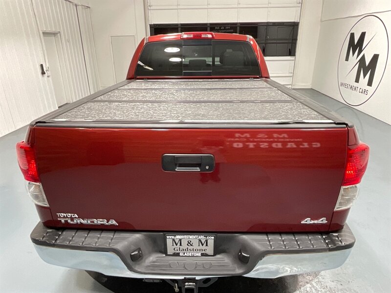 2010 Toyota Tundra Grade Double Cab 4X4 / 5.7L V8 / 1-OWNER LOCAL  / ZERO RUST - Photo 10 - Gladstone, OR 97027