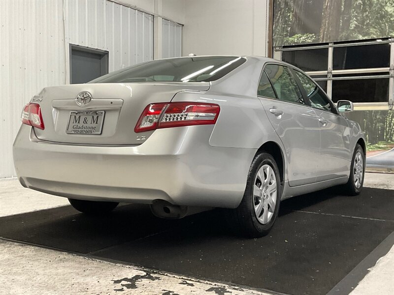 2011 Toyota Camry LE Sedan / 4Cyl / LOCAL CAR / 80K MILES  / Excel Cond - Photo 7 - Gladstone, OR 97027