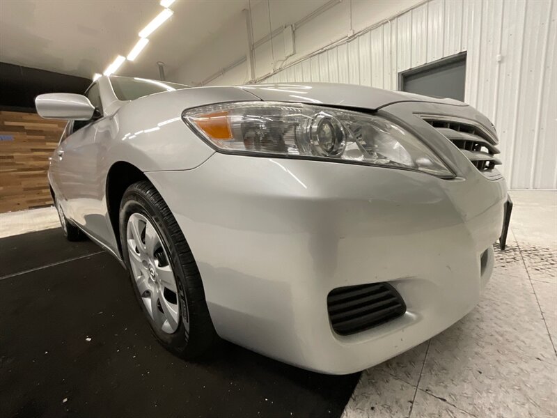 2011 Toyota Camry LE Sedan / 4Cyl / LOCAL CAR / 80K MILES  / Excel Cond - Photo 42 - Gladstone, OR 97027