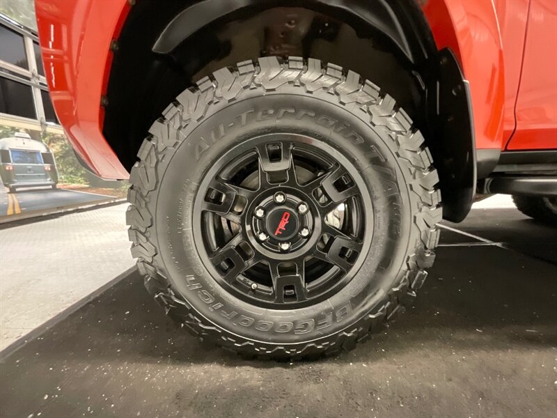 2015 Toyota 4Runner TRD Pro 4X4 / ICON LIFT KIT / BRAND NEW TIRES  / 1-OWNER OREGON SUV / Sunroof / CRAWL CONTROL / 66,000 MILES - Photo 23 - Gladstone, OR 97027