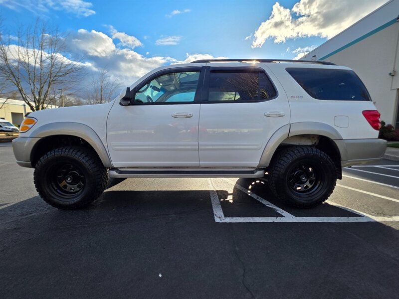 2001 Toyota Sequoia SR5 4X4 V8 4.7L / FRESH TIMING BELT SERVICE  / 8-PASSENGER / BRAND NEW WHEELS / BRAND NEW TIRES / BRAND NEW LIFT - Photo 3 - Portland, OR 97217