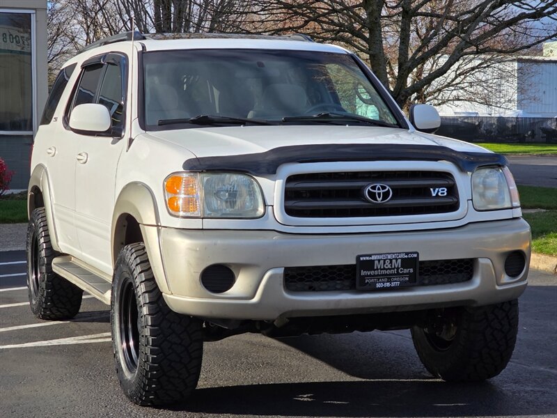 2001 Toyota Sequoia SR5 4X4 V8 4.7L / FRESH TIMING BELT SERVICE  / 8-PASSENGER / BRAND NEW WHEELS / BRAND NEW TIRES / BRAND NEW LIFT - Photo 2 - Portland, OR 97217