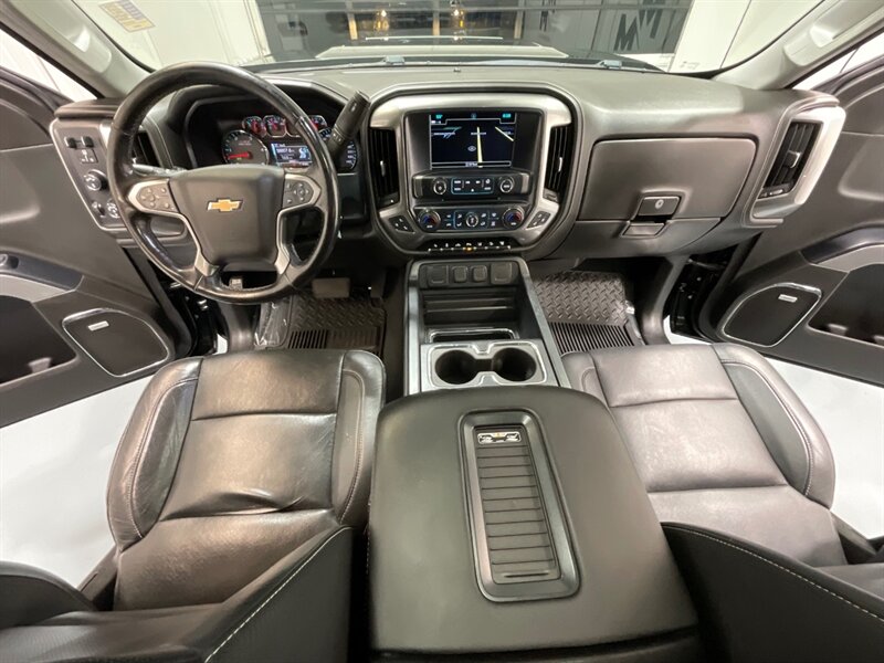 2019 Chevrolet Silverado 3500 LTZ 4X4 / 6.6L DIESEL / Z71 / MONSTER LIFT  / Sunroof / LOADED - Photo 42 - Gladstone, OR 97027