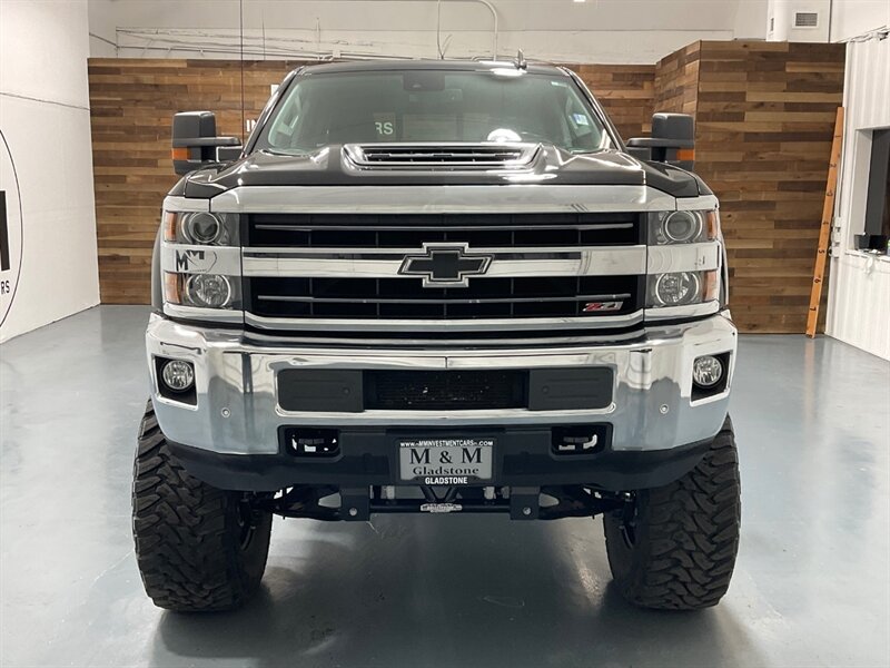 2019 Chevrolet Silverado 3500 LTZ 4X4 / 6.6L DIESEL / Z71 / MONSTER LIFT  / Sunroof / LOADED - Photo 5 - Gladstone, OR 97027