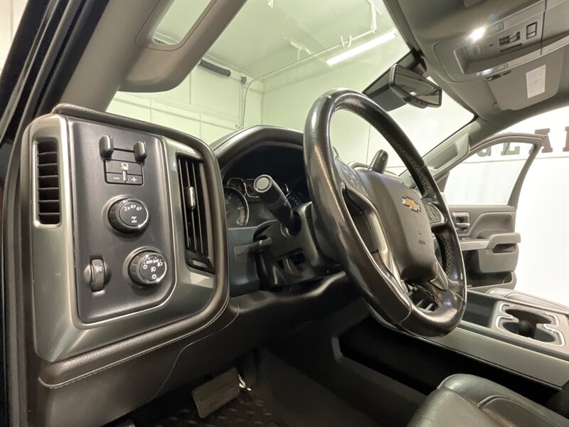 2019 Chevrolet Silverado 3500 LTZ 4X4 / 6.6L DIESEL / Z71 / MONSTER LIFT  / Sunroof / LOADED - Photo 9 - Gladstone, OR 97027