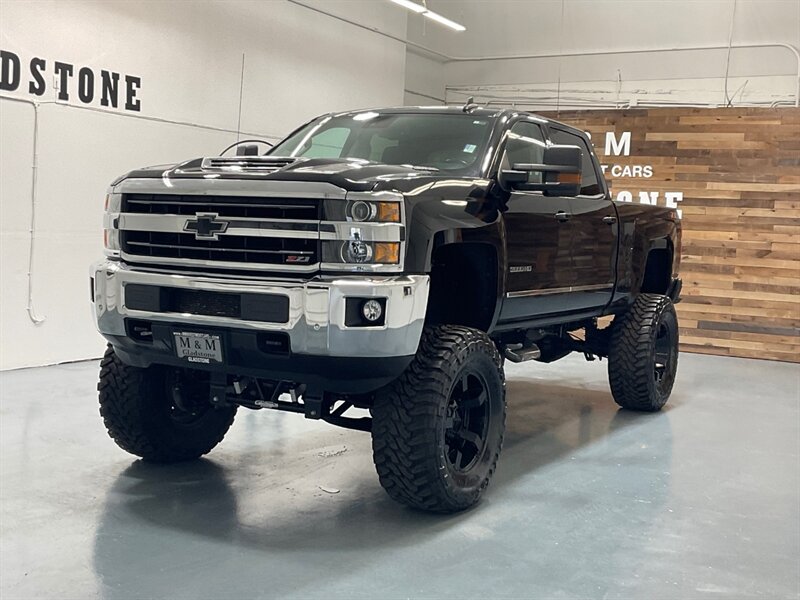 2019 Chevrolet Silverado 3500 LTZ 4X4 / 6.6L DIESEL / Z71 / MONSTER LIFT  / Sunroof / LOADED - Photo 1 - Gladstone, OR 97027