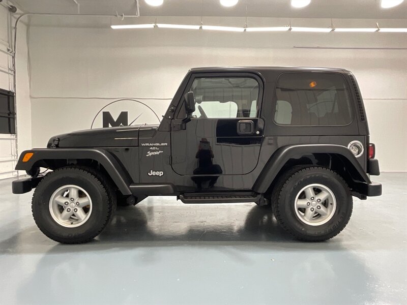 2000 Jeep Wrangler Sport 2Dr 4X4 / 4.0L 6Cyl / 5-SPEED / 103k MILES / ZERO RUST / HART TOP - Photo 3 - Gladstone, OR 97027