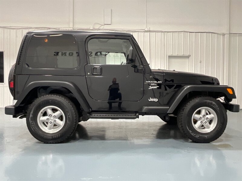 2000 Jeep Wrangler Sport 2Dr 4X4 / 4.0L 6Cyl / 5-SPEED / 103k MILES / ZERO RUST / HART TOP - Photo 4 - Gladstone, OR 97027