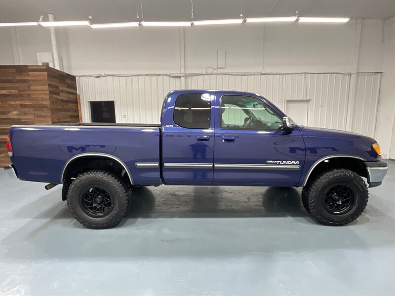 2002 Toyota Tundra SR5 V8 4X4 / NEW LIFT WHEELS & TIRES/1-OWNER  / LOCAL OREGON TRUCK/ FRESH TIMING BELT & WATER PUMP SERVICE DONE - Photo 4 - Gladstone, OR 97027