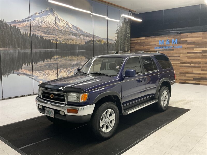 1997 Toyota 4Runner SR5 Sport Utility 4X4 / leather / Sunroof /CLEAN  /LOCAL SUV / RUST FREE / TIMING BELT SERVICE JUST DONE !! - Photo 1 - Gladstone, OR 97027