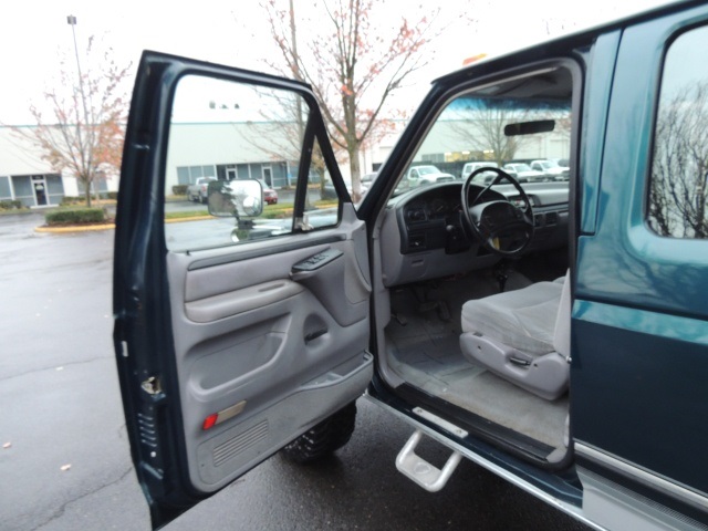 1996 Ford F-350 XLT / Crew Cab / 4X4 / 7.3L DIESEL / Long Bed   - Photo 13 - Portland, OR 97217