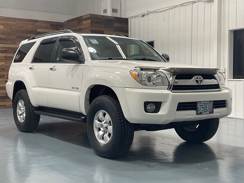 2008 Toyota 4Runner SR5 4X4 / 4.0L V6 / 3RD ROW SEAT / NEW TIRES  / Sunroof & Central Diff Locks - Photo 57 - Gladstone, OR 97027