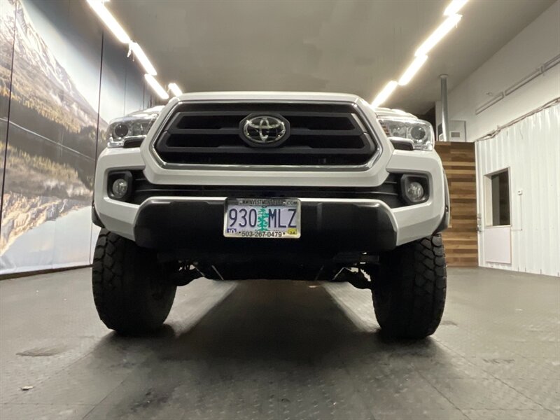 2020 Toyota Tacoma 4x4 SR5 V6 /Tech Pkg/ LIFTED/1-OWNER / 21,000 MILE  Navigation & Backup Camera / LIFTED w/ WHEELS & TIRES / LOCAL OREGON - Photo 25 - Gladstone, OR 97027