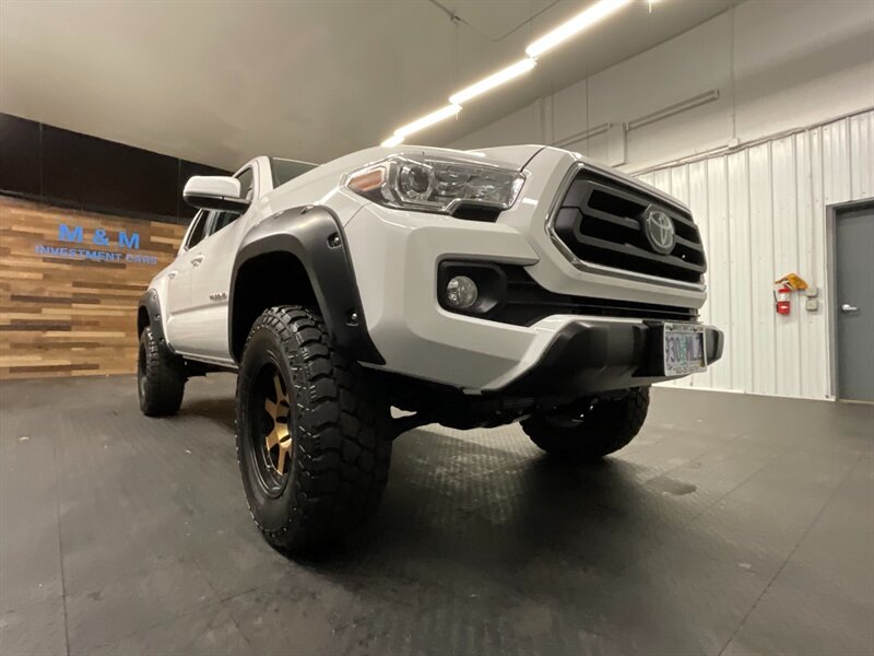 2020 Toyota Tacoma 4x4 SR5 V6 /Tech Pkg/ LIFTED/1-OWNER / 21,000 MILE  Navigation & Backup Camera / LIFTED w/ WHEELS & TIRES / LOCAL OREGON - Photo 10 - Gladstone, OR 97027