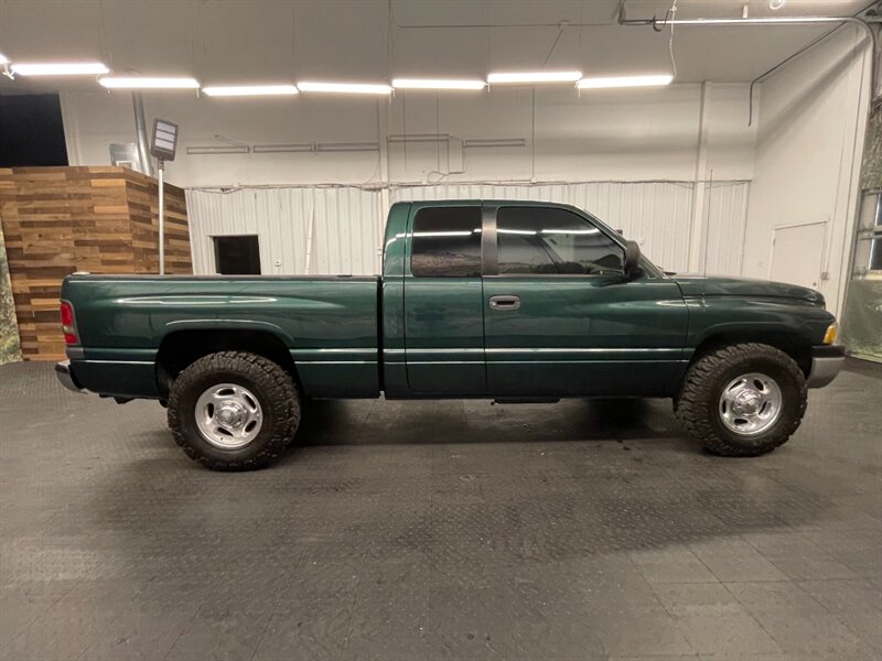 2001 Dodge Ram 2500 SLT Quad Cab 5.9L CU   - Photo 4 - Gladstone, OR 97027