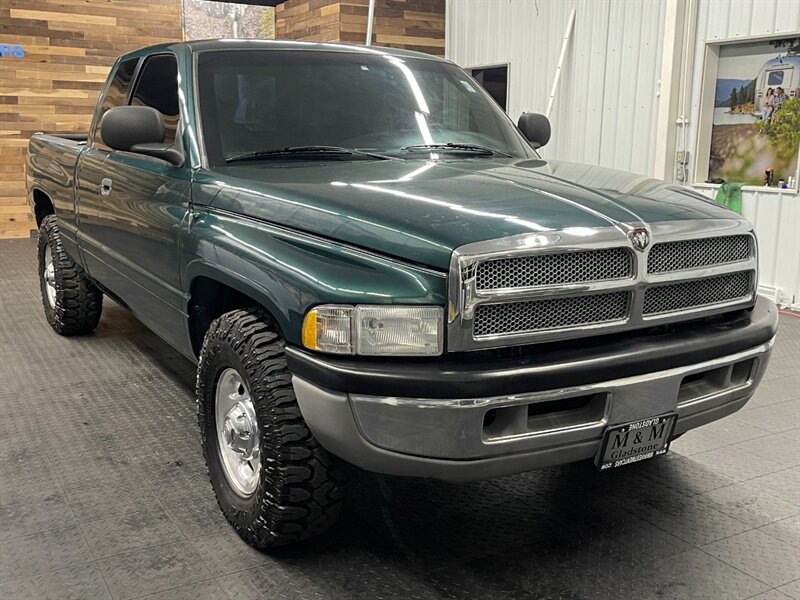 2001 Dodge Ram 2500 SLT Quad Cab 5.9L CU   - Photo 2 - Gladstone, OR 97027