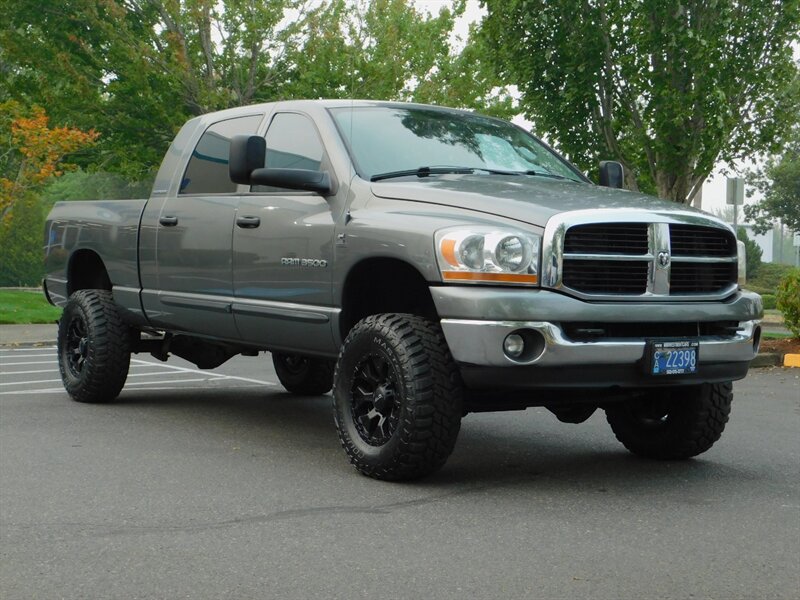 2006 Dodge Ram 3500 MegaCab 4X4 5.9L CUMMINS DIESEL / 6-SPEED /Leather