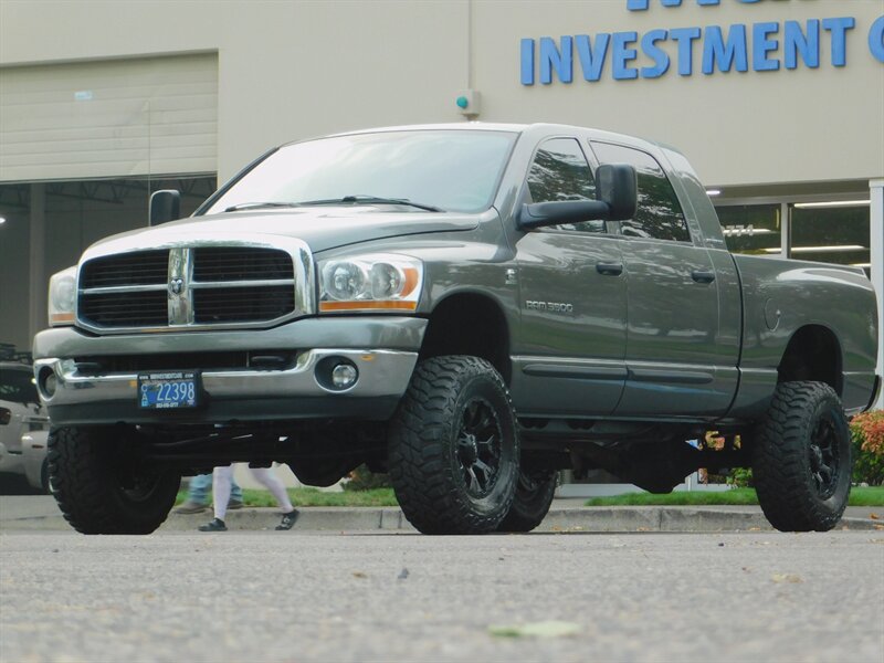 2006 Dodge Ram 3500 MegaCab 4X4 5.9L CUMMINS DIESEL / 6-SPEED /Leather