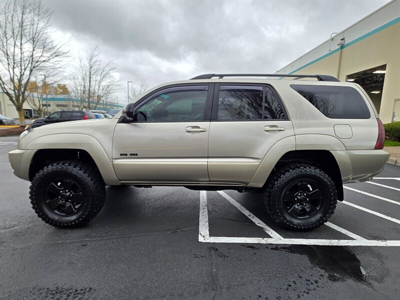 2004 Toyota 4Runner SR5 V6 / 4X4 / DIFF LOCK / BRAND NEW LIFT / BRAND NEW TIRES / NAVIGATION / ZERO RUST!! - Photo 3 - Portland, OR 97217