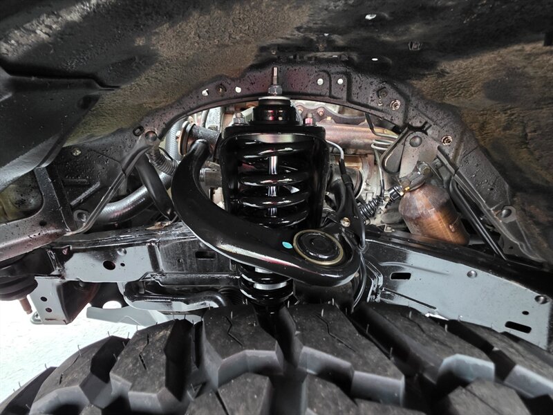 2004 Toyota 4Runner SR5 V6 / 4X4 / DIFF LOCK / BRAND NEW LIFT / BRAND NEW TIRES / NAVIGATION / ZERO RUST!! - Photo 46 - Portland, OR 97217