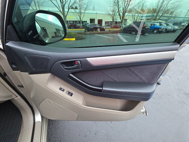 2004 Toyota 4Runner SR5 V6 / 4X4 / DIFF LOCK / BRAND NEW LIFT / BRAND NEW TIRES / NAVIGATION / ZERO RUST!! - Photo 42 - Portland, OR 97217