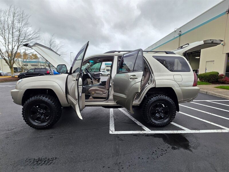 2004 Toyota 4Runner SR5 V6 / 4X4 / DIFF LOCK / BRAND NEW LIFT / BRAND NEW TIRES / NAVIGATION / ZERO RUST!! - Photo 23 - Portland, OR 97217