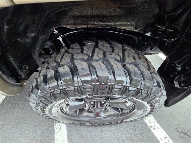 2004 Toyota 4Runner SR5 V6 / 4X4 / DIFF LOCK / BRAND NEW LIFT / BRAND NEW TIRES / NAVIGATION / ZERO RUST!! - Photo 48 - Portland, OR 97217