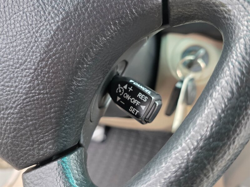 2004 Toyota 4Runner SR5 V6 / 4X4 / DIFF LOCK / BRAND NEW LIFT / BRAND NEW TIRES / NAVIGATION / ZERO RUST!! - Photo 35 - Portland, OR 97217