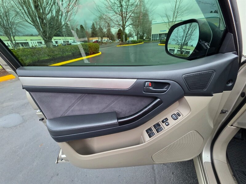 2004 Toyota 4Runner SR5 V6 / 4X4 / DIFF LOCK / BRAND NEW LIFT / BRAND NEW TIRES / NAVIGATION / ZERO RUST!! - Photo 41 - Portland, OR 97217