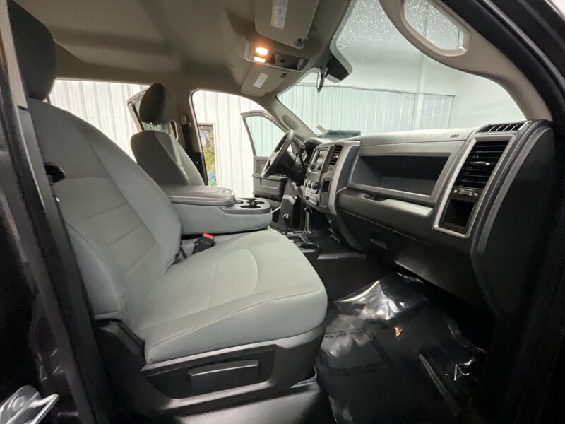 2018 RAM 2500 Crew Cab 4X4 / 6.7L DIESEL / LOCAL /  31,000 MILES  Tradesman 4X4 OFF RD / LOCAL OREGON TRUCK/ RUST FREE / WRANGLER GOODYEAR TIRES & XD WHEELS / SHARP & CLEAN !!! - Photo 17 - Gladstone, OR 97027