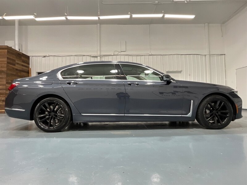 2020 BMW 750i xDrive AWD / 4.4L V8 TWIN TURBO/ 55K MILES  / Leather w. Heated & Ventilated Seats / Sunroof / Navigation / LOCAL CAR - Photo 4 - Gladstone, OR 97027