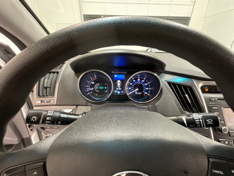 2014 Hyundai Sonata Hybrid Sedan / Backup Cam / Heated Seats /59K MILE   - Photo 42 - Gladstone, OR 97027